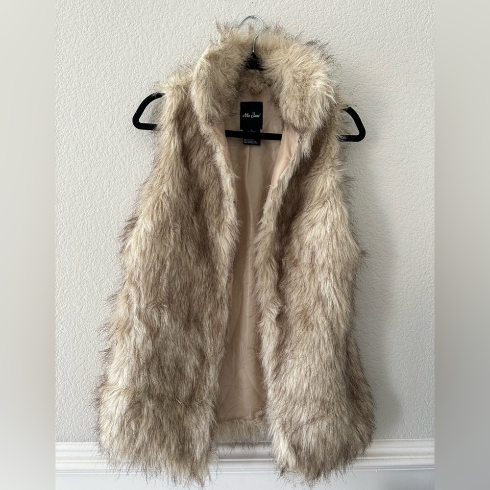 Me Jane Faux Fur vest